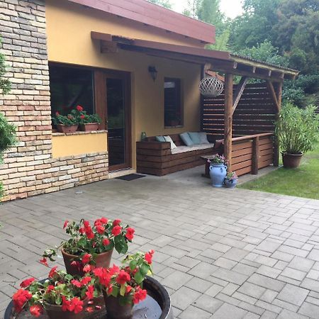 Tulipan Apartman Eger Exterior photo