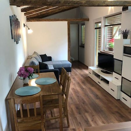 Tulipan Apartman Eger Exterior photo