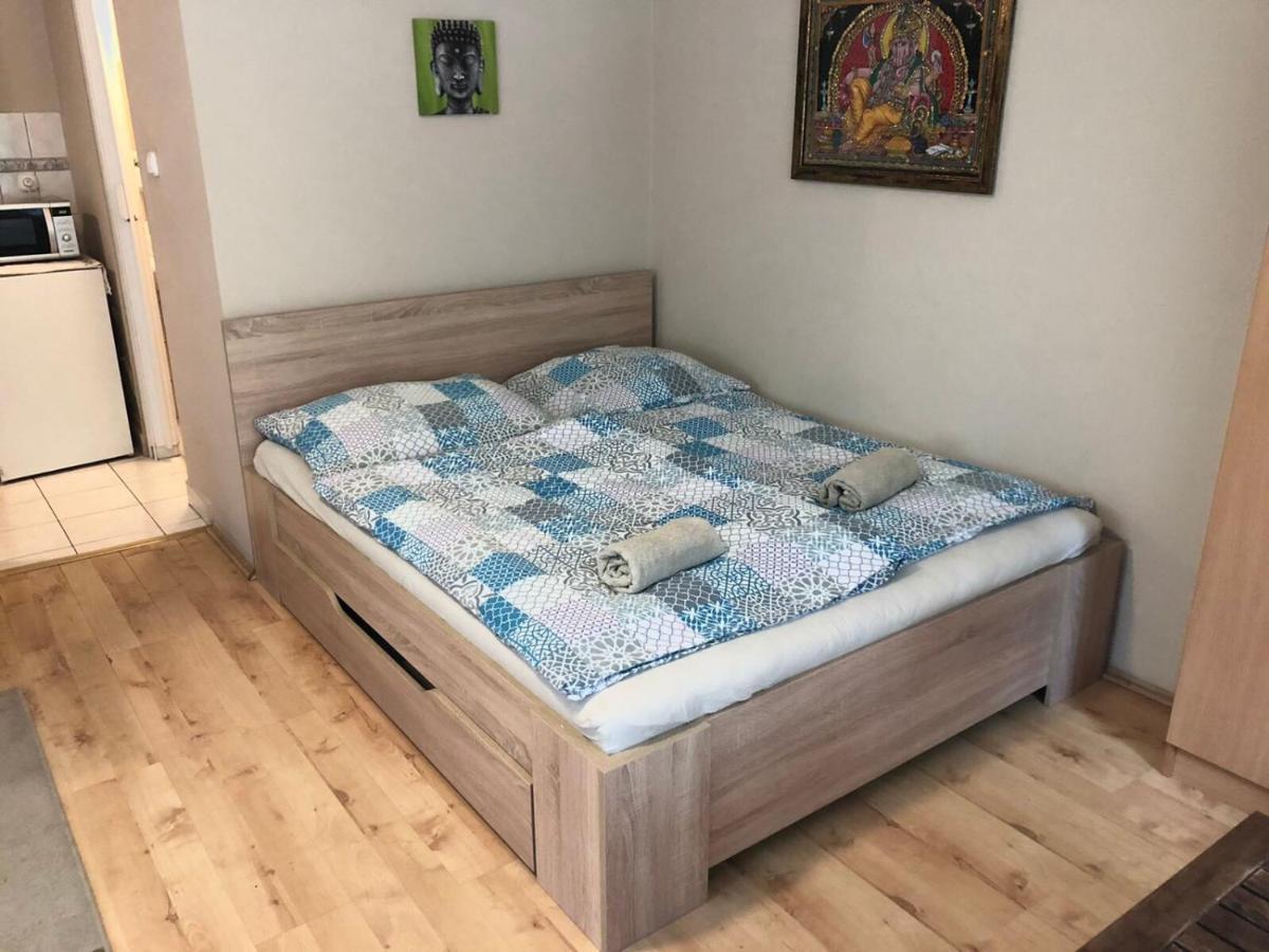 Tulipan Apartman Eger Exterior photo