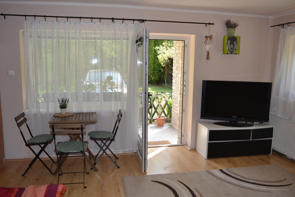 Tulipan Apartman Eger Exterior photo