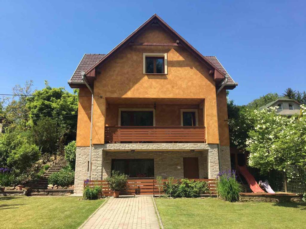 Tulipan Apartman Eger Exterior photo